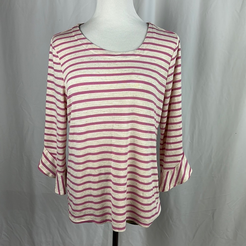 Nearly New Scoop Neck 2/4 Flutter Sleeve Striped Top